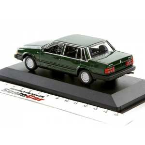 1/43 Volvo 740 GL - 1986 - темно-зеленый