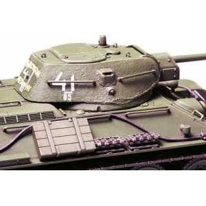 1/48 Советский танк Т-34/76 (1941г), металлическое днище, 4 вар-та декалей.