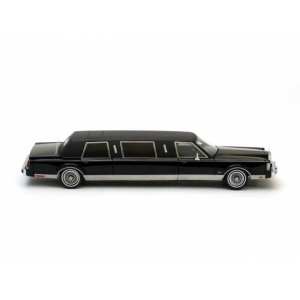 1/43 Lincoln Towncar Formal Limousine Stretch 1985 Black