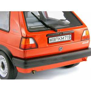 1/18 VOLKSWAGEN GOLF II CL 1988 3 двери красный