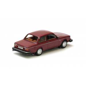 1/43 Volvo 242 Coupe 1979 Red