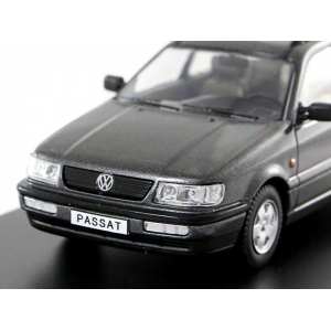 1/43 Volkswagen Passat Variant (B4) 1993 серый металлик