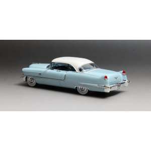 1/43 Cadillac Series 62 Sedan de Ville 1956 голубой с белым