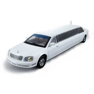 1/18 Cadillac Deville Limousine 2004 белый