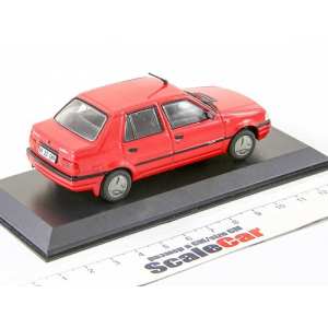 1/43 Dacia Supernova красный