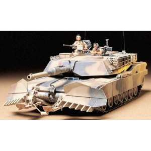 1/35 Основной боевой танк США M1A1 Abrams с минным траллом и 2 фигурами танкистов