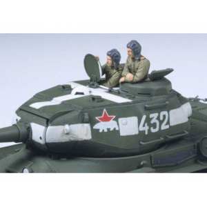 1/35 Советский танк ИС-2 с двумя фигурами