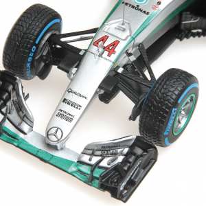 1/43 Mercedes AMG Petronas Formula One Team F1 W07 Hybrid - Hamilton - победитель Brazilian GP 2016