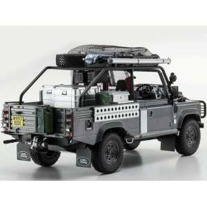 1/18 Land Rover Defender Movie Edition серый