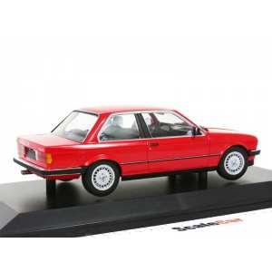 1/18 BMW 323i E30 - 1982 - красный