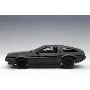 1/18 DeLorean DMC-12 1981 черный металлик