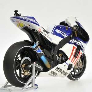 1/12 Yamaha YZR-M1 - VALENTINO ROSSI - MOTO GP 2010 VALENCIA - WITH FIGURINE (GIFTBOX)