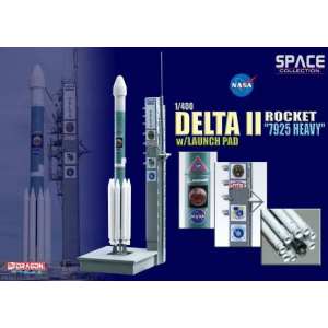 1/400 Космический аппарат DELTA II ROCKET 7295 HEAVY w/LAUNCH PAD