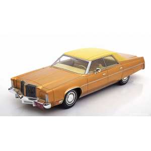 1/18 Chrysler Imperial LeBaron 1975 золотистый с бежевым