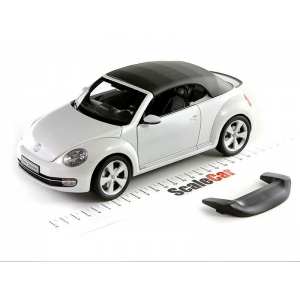 1/18 Volkswagen The Beetle Convertible 2013 (Oryx White Pearl Effect)