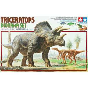 1/35 Трицератопс плюс два Velociraptor, один человек, дерево, рыбы, лягушка, подставка в виде ландшафта.(Triceratops Diorama Set