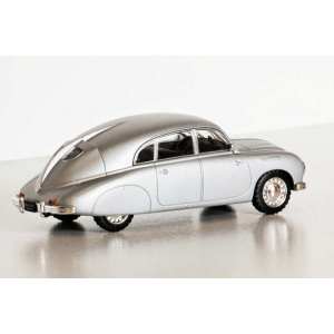 1/43 Tatra 600 Tatraplan серый