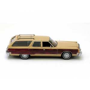 1/43 Chrysler Town A Country (универсал) 1976 Beige/Wood