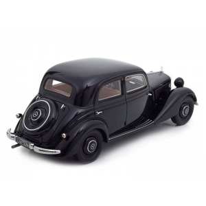 1/18 Mercedes-Benz 170V 1939 черный