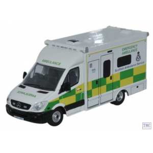 1/76 Mercedes-Benz Sprinter Scottish Ambulance Service 2005