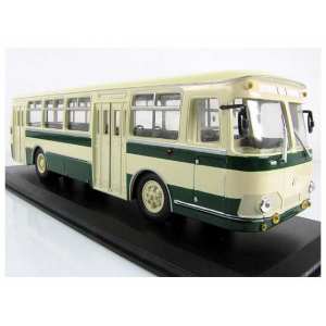 1/43 ЛиАЗ 677 1967 бежевый с зеленым