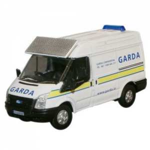 1/76 Ford Transit SWB Garda (полиция Ирландии) 2012
