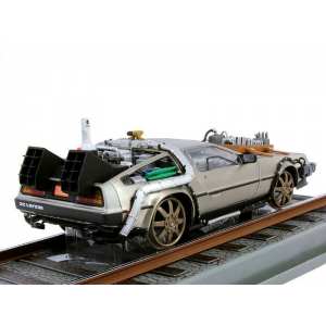 1/18 DeLorean Back to the Future Part III Railroad version из фильма Назад в будущее, ч. 3