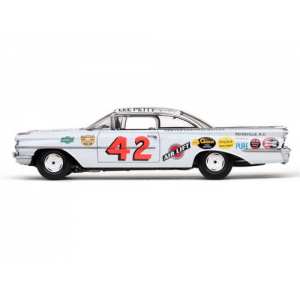 1/18 Oldsmobile 88 - 42 Lee Petty - 1959 Daytona 500 победитель