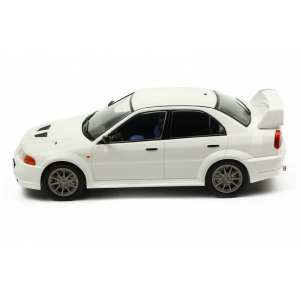 1/18 Mitsubishi Lancer RS Evolution VI 1998 белый