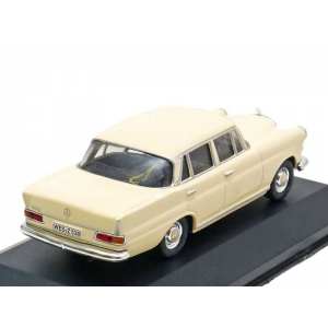 1/43 Mercedes-Benz 200D (W110) 1965 beige