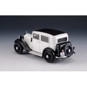 1/43 Mercedes-Benz 170 Limousine W15 1935 белый с черным