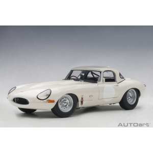 1/18 Jaguar Lightweight E-Type 2015 белый