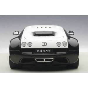 1/18 Bugatti Veyron Super Sport Pur Blanc Edition 2012 белый матовый с черным карбоном