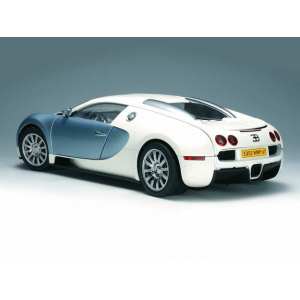 1/12 Bugatti 16.4 VEYRON PEARL/ICE BLUE