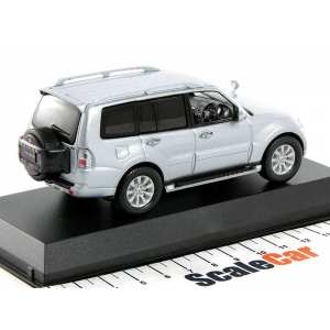 1/43 Mitsubishi Pajero Super Exceed (Cool Silve Metallic)