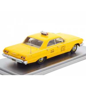 1/43 Chevrolet Biscayne NYC Taxi 1963 Yellow