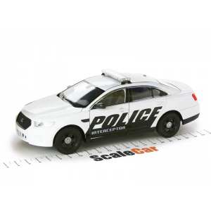 1/24 Ford Police Interceptor 2013 белый