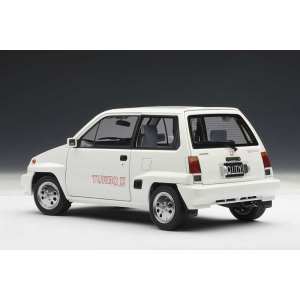 1/18 Honda CITY TURBO II 1983 (WHITE) (в комплекте с красным мини-мото)