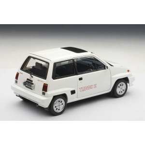 1/18 Honda CITY TURBO II 1983 (WHITE) (в комплекте с красным мини-мото)