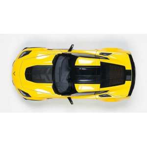 1/18 Chevrolet Corvette C7 Z06 C7R Edition 2015 (yellow) желтый