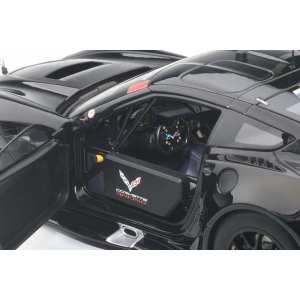 1/18 Chevrolet Corvette C7.R глянцевый черный