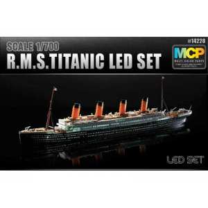 1/700 корабль R.M.S. TITANIC + LED SET