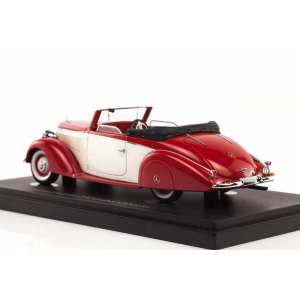 1/43 Mercedes-Benz 230 Graber Cabriolet W153 1939 красный с белым