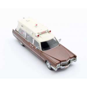 1/43 Cadillac Superior 51+ Ambulance (скорая помощь) 1970 коричневый