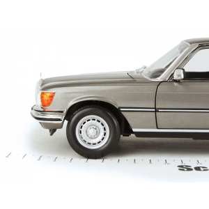 1/18 Mercedes-Benz 450 SEL 6.9 (W116) 1976 серый