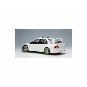 1/18 Mitsubishi Lancer EVO IX WRC 2005 plain body белый