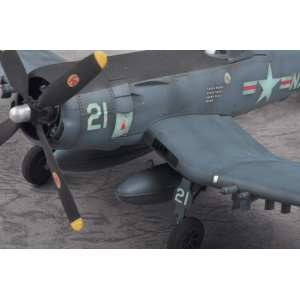 1/48 Самолет F4U-5N Corsair early version