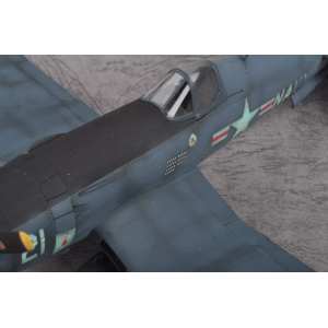 1/48 Самолет F4U-5N Corsair early version