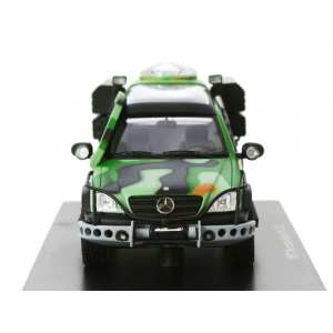 1/43 Mercedes-Benz ML 320 (W163) 1997 из фильма Парк Юрского Периода (Jurrasic Park) закрытый