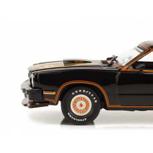1/43 Ford Mustang II King Cobra 1978 черный с золотистым